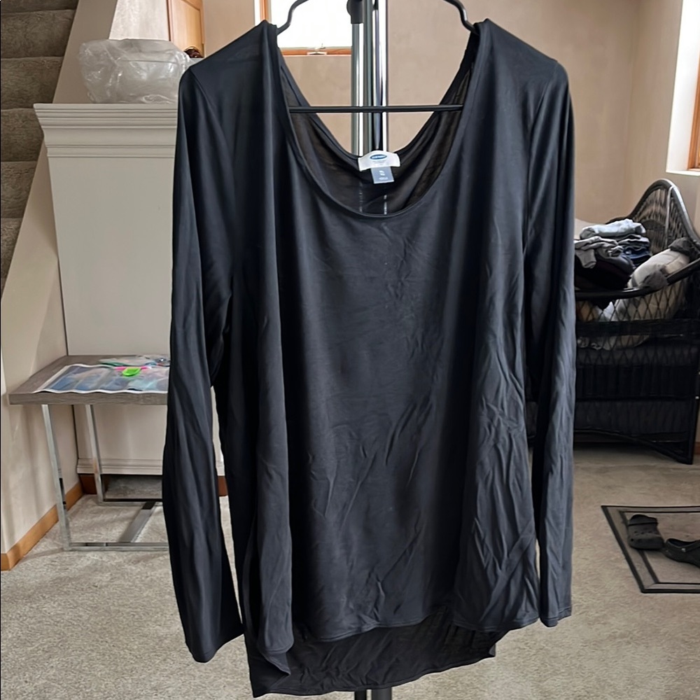 Old Navy Black Long Sleeve Top Size XL.